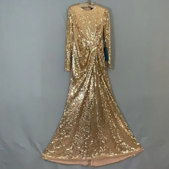 โ๏ธ Mac Duggal Long Sleeve Draped Ruched Gown - Picture 6 of 11